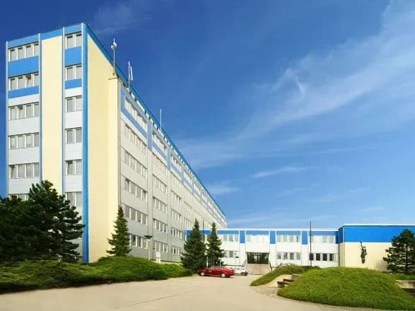 konflikt-pragi-ta-moskvi-cheshskiy-regulyator-zayaviv-scho-pripinyaye-vivchennya-vaktsini-suputnik-v-ta-vidmovlyayetsya-vid-neyi