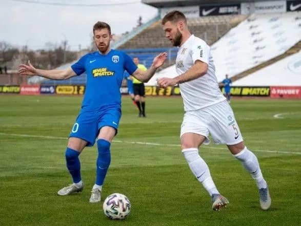 futbol-avtogol-zavadiv-kolosu-obigrati-desnu