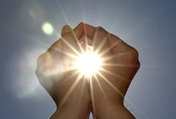 3-travnya-sogodni-vidznachayut-vsesvitniy-den-svobodi-druku-ta-den-sontsya