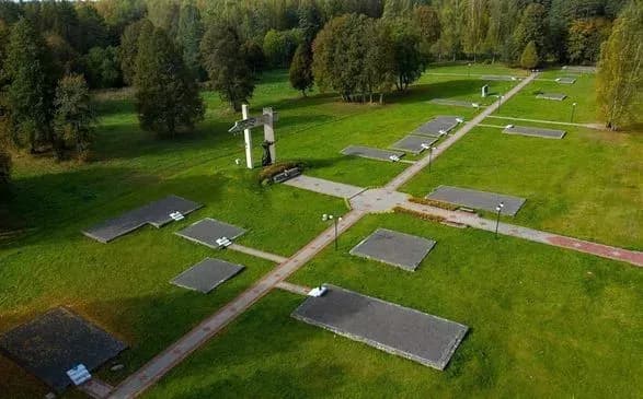 u-bilorusiyi-na-chest-9-travnya-zrobili-teatralizovanu-rekonstruktsiyu-spalennya-zhiteliv-sela