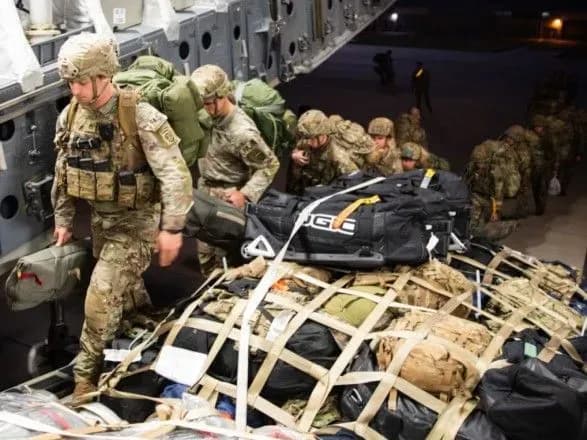 v-estoniyi-pid-chas-viyskovikh-navchan-postrazhdali-kilka-desantnikiv-armiyi-ssha