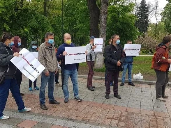 khovalis-vid-kameri-ta-ne-znali-khto-takiy-stepanov-yak-proyshla-aktsiya-za-vidstavku-glavi-moz