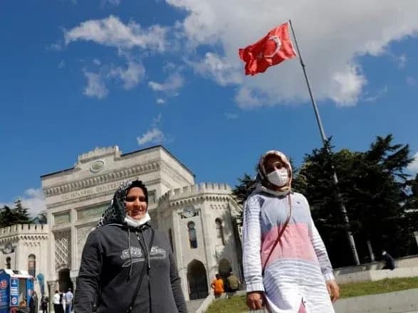 turechchina-vikhodit-z-lokdaunu-yaki-obmezhennya-znyati