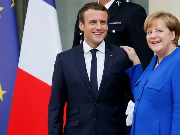 merkel-i-makron-zayavili-scho-situatsiya-v-bilorusi-ne-vpline-na-peregovori-u-normandskomu-formati