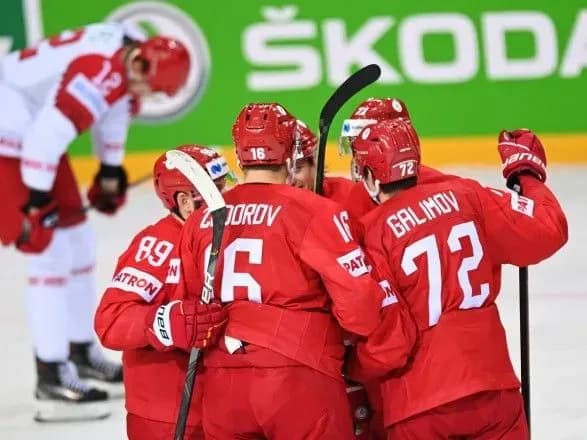 na-chs-z-khokeyu-u-latviyi-pochali-puskati-glyadachiv-na-match-mizh-rosiyeyu-ta-bilorussyu-priyshov-odin-glyadach