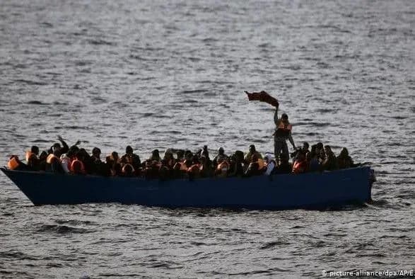 bilshe-20-migrantiv-potonuli-bilya-tunisu