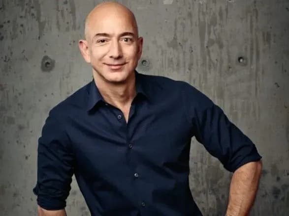 zasnovnik-amazon-dzheff-bezos-poletit-u-kosmos-v-lipni-na-korabli-blue-origin
