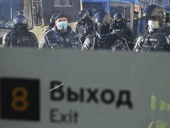 kolishni-spivrobitniki-metropolitenu-moskvi-yakikh-zvilnili-za-pidtrimku-navalnogo-podali-bilshe-40-pozoviv