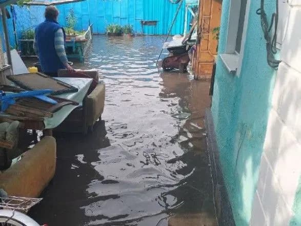 zhiteli-odeskoyi-oblasti-borolisya-z-naslidkami-stikhiyi-za-dopomogoyu-ryatuvalnikiv