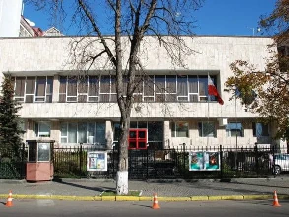 u-polschi-poboyuyutsya-problem-z-vidacheyu-viz-ukrayinskim-trudovim-migrantam-zmi