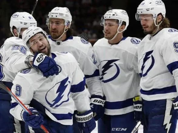 rozgromna-peremoga-nablizila-tampa-bey-do-vikhodu-u-final-kubka-stenli