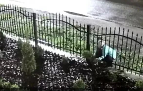 perekhrestilasya-i-pishla-na-kradizhku-politsiya-vidkrila-provadzhennya-za-vkradeni-tuyi-z-podvirya-tserkvi