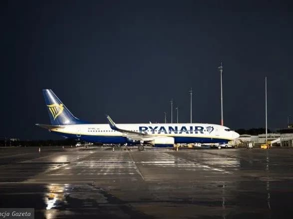 pilot-reysu-ryanair-poznan-odesa-ne-pustiv-na-bort-bilshe-30-ukrayintsiv-ta-krichav-scho-vin-golovniy-tut