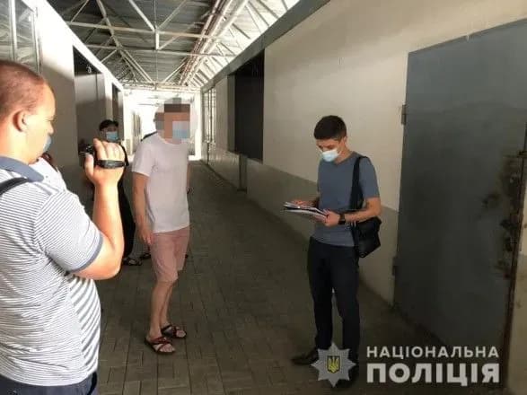 u-zaporizhzhi-58-richna-zhinka-pomerla-vid-botulizmu-politsiya-vidkrila-provadzhennya