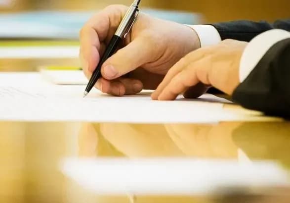 zelenskiy-pidpisav-zakoni-pro-natsionalniy-sprotiv-i-zbilshennya-chiselnosti-zsu