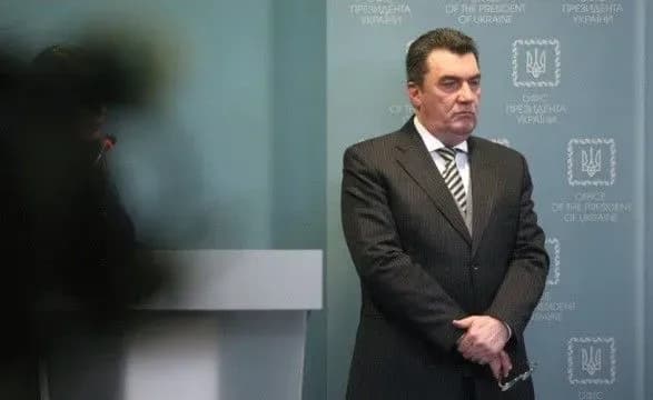 rnbo-ta-zelenskiy-klichut-na-kilim-golovu-derzhekoinspektsiyi-chomu