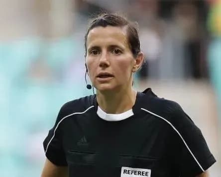 ukrayinski-arbitri-suditimut-pivfinalniy-match-zhinochogo-turniru-olimpiadi-2020