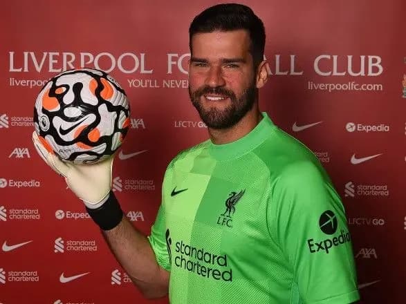 odin-iz-naydorozhchikh-vorotariv-svitu-prodovzhiv-kontrakt-iz-liverpulem