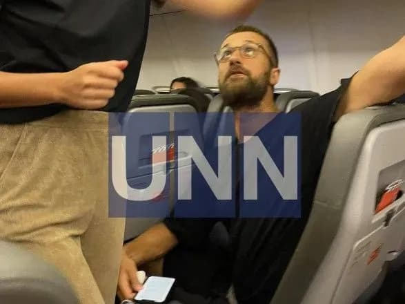 porushennya-epidbezpeki-pasazhiriv-reysu-z-gretsiyi-ekspert-rozpoviv-scho-chekaye-aviakompaniyu