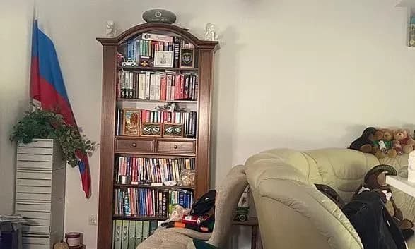 daily-mail-v-kvartiri-shpiguna-kremlya-v-nimechchini-znayshli-nashivku-berkuta