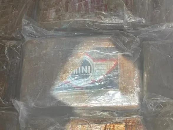 v-odeskomu-portu-v-konteynerakh-iz-bananami-viyavili-chergovu-partiyu-kokayinu-na-10-mln-dolariv