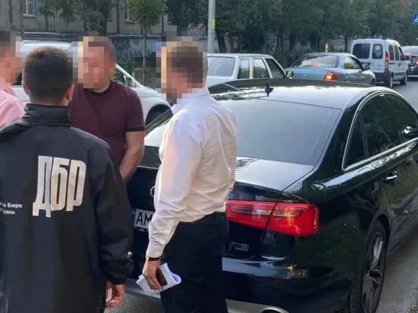 u-kiyevi-na-remonti-diagnostichnogo-tsentru-rozikrali-3-6-mln-grn-pidozri-otrimali-chetvero-osib