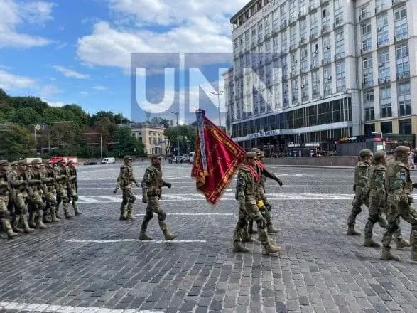 v-stolitsi-vidbuvayetsya-finalna-repetitsiya-paradu-do-dnya-nezalezhnosti-rukh-u-tsentri-perekrito