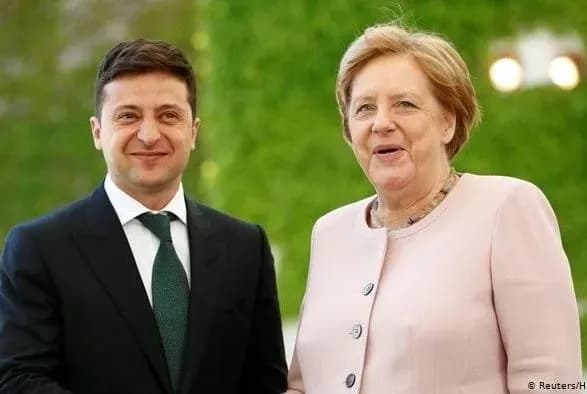 sogodni-u-kiyevi-zelenskiy-zustrinetsya-z-merkel