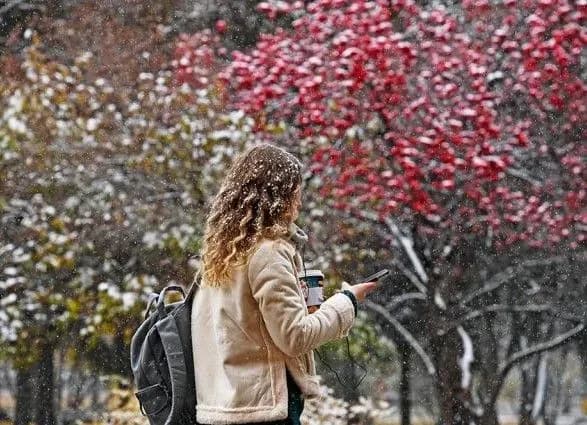 meteorolog-ne-viklyuchaye-scho-pershiy-snig-v-ukrayini-mozhe-vipasti-vzhe-u-zhovtni