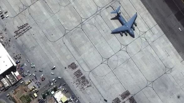 talibi-dali-zelene-svitlo-ponovlennyu-vnutrishnikh-reysiv-v-afganistani