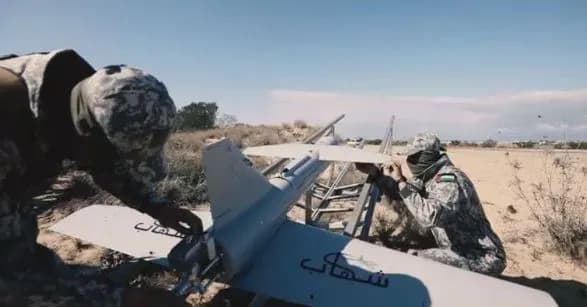 iran-pochav-artileriysku-ataku-z-droniv-na-bazi-teroristiv-v-iraku