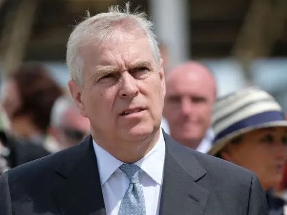 sin-yelizaveti-ii-oskarzhit-pozov-v-ssha-za-zvinuvachennyam-u-zgvaltuvanni