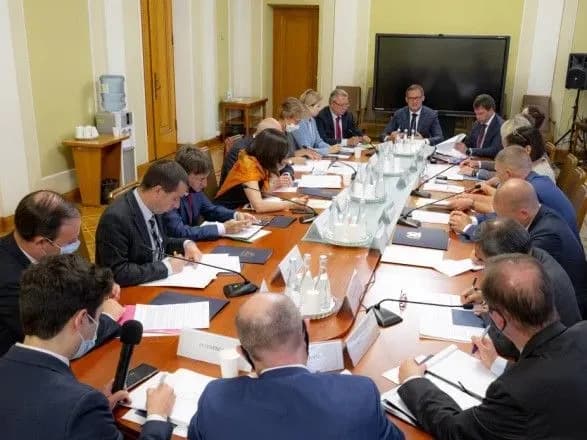 perelomniy-den-dlya-sudovoyi-vladi-scho-vidbulos-sogodni-v-ofisi-prezidenta