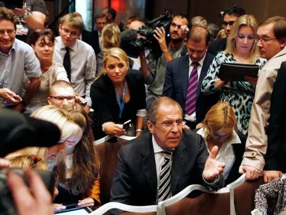 lavrov-virishiv-prokomentuvati-neviznannya-zakhodom-viboriv-do-derzhdumi-v-okupovnomu-krimu