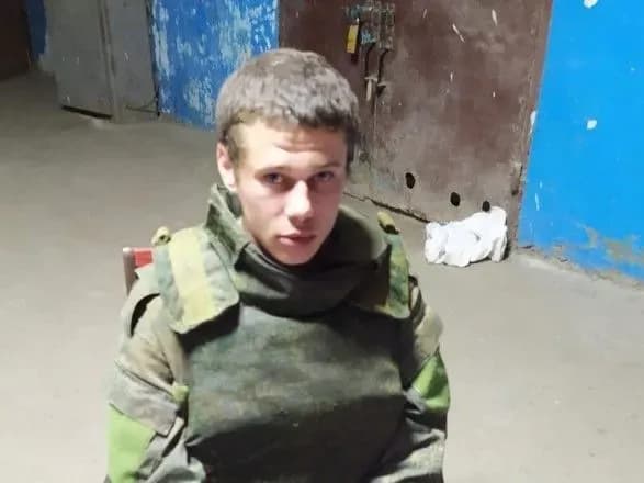 boyovika-lnr-yakiy-dobrovilno-zdavsya-ukrayinskim-viyskovim-vzyali-pid-vartu