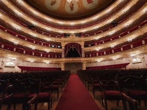 u-bolshomu-teatri-v-moskvi-pid-chas-vistavi-zaginuv-aktor