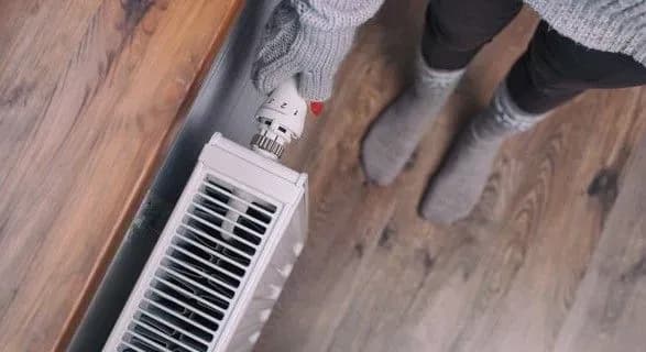 za-dva-dni-do-opalyuvalnogo-sezonu-chomu-bagatom-derzhavnim-ustanovam-dadut-teplo-iz-zapiznennyam