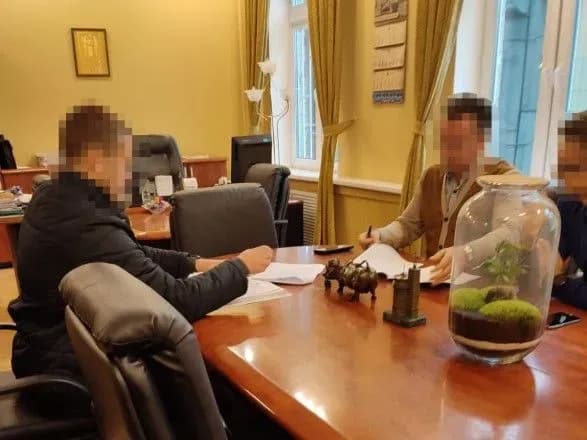 ponad-22-mln-grn-zbitkiv-na-orendi-kinoteatru-kiyiv-pidozri-povidomili-posadovtsyam-kmda-ta-direktoru-kiyivkinofilmu