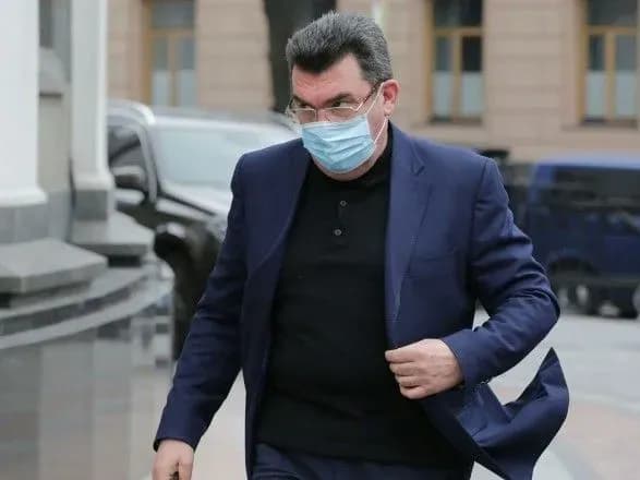 u-rnbo-zayavili-scho-oligarkhi-mozhut-buti-prichetni-do-sabotazhu-energetichnogo-balansu-v-ukrayini