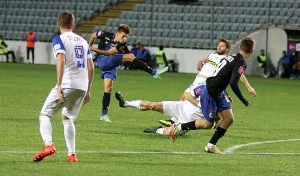chornomorets-i-lviv-zveli-vnichiyu-match-autsayderiv-upl
