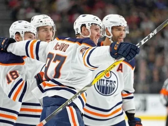 khk-edmonton-zavoyuvav-pyatu-pospil-peremogu-na-starti-nkhl