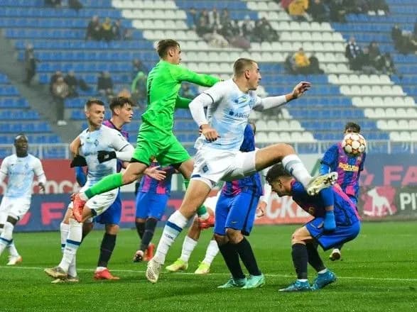 dinamo-rozgromilo-barselonu-u-poyedinku-yunatskoyi-ligi-uyefa
