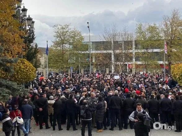 saakashvili-vidmovilisya-vezti-z-tyuremnoyi-likarni-na-sudoviy-protses