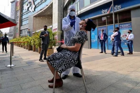 v-niderlandakh-ne-vistachaye-covid-testiv-cherez-splesk-vipadkiv-zakhvoryuvannya