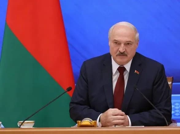 lukashenko-zaproponuvav-yes-stvoriti-dlya-migrantiv-gumanitarniy-koridor-u-nimechchinu