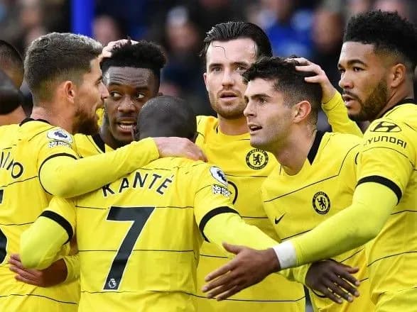 chelsi-rozgromiv-lester-ta-zakripivsya-u-liderakh-apl