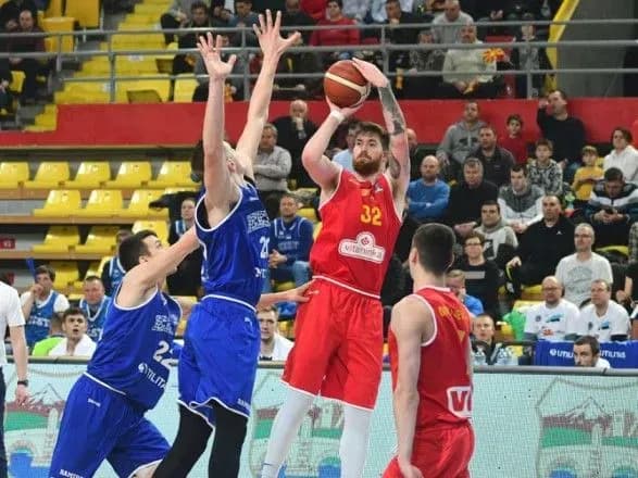 bez-zakhisnika-valensiyi-supernik-zbirnoyi-ukrayini-ogolosiv-zayavku-na-match-kvalifikatsiyi-do-chs-2023