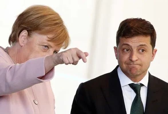 zelenskiy-u-rozmovi-z-merkel-obgovoriv-koordinatsiyu-zusil-cherez-zagrozu-z-boku-rf