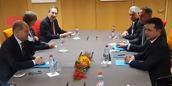 zelenskiy-provodit-pershu-zustrich-z-sholtsem