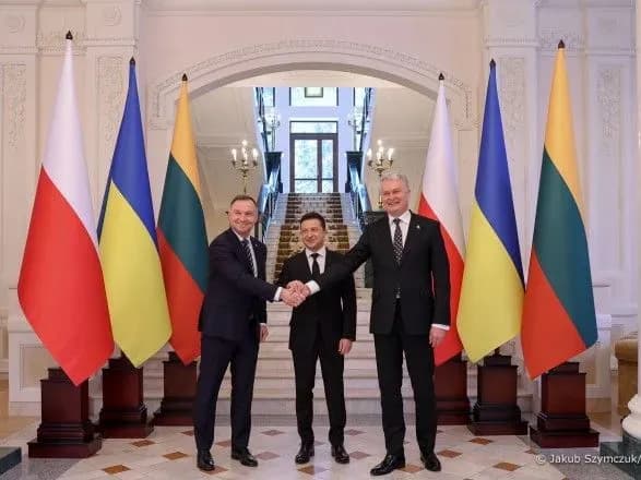 zelenskiy-duda-i-nauseda-u-guti-pidpisali-spilnu-zayavu-vona-fiksuye-pidtrimku-chlenstva-ukrayini-v-yes-i-nato